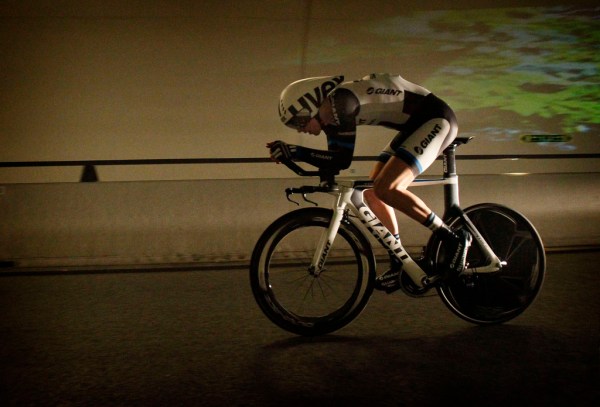 Racing through the tunnel in the Dauphine time trial (teamgiantshimano.com/© Cor Vos)