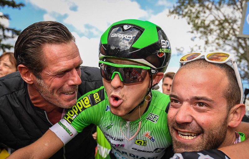 Italian rider Giulio Ciccone of the Bardiani CSF team jubilates with Mario Cipollini (L) after crossing the finish line to win the 10th stage of the Giro d'Italia cycling race over 219km from Campi Bisenzio to Sestola, Italy, 17 May 2016.  ANSA/ALESSANDRO DI MEO