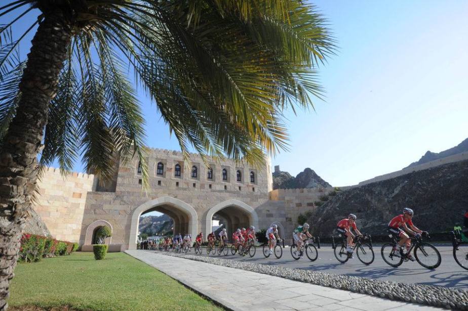 The peloton at the 2014 Tour of Oman (ASO)