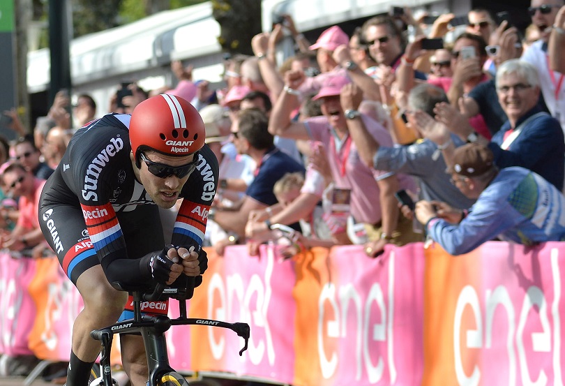 Tom Dumoulin from the Netherlands of Team Giant Alpecin win the first stage of the Giro d'Italia 2016 at Apeldoorn, Netherlands, 06 May 2016, an individual time trial over 9.8km through Apeldoorn. ANSA/LUCA ZENNARO
